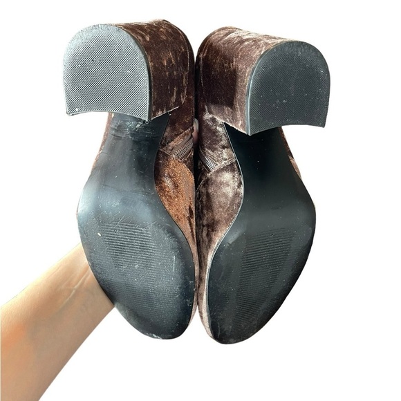 Steve Madden Gaze Crush velvet ankle booties size 9.5 ankle boot 4” heel - Picture 8 of 16